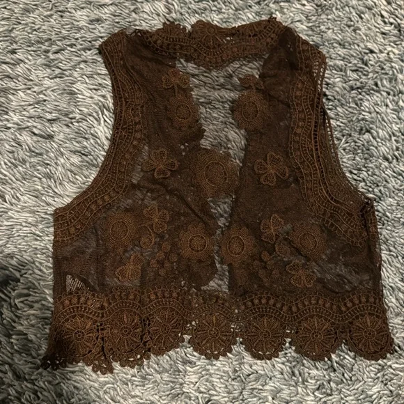 Cropped Vintage Lace top - Picture 2 of 4